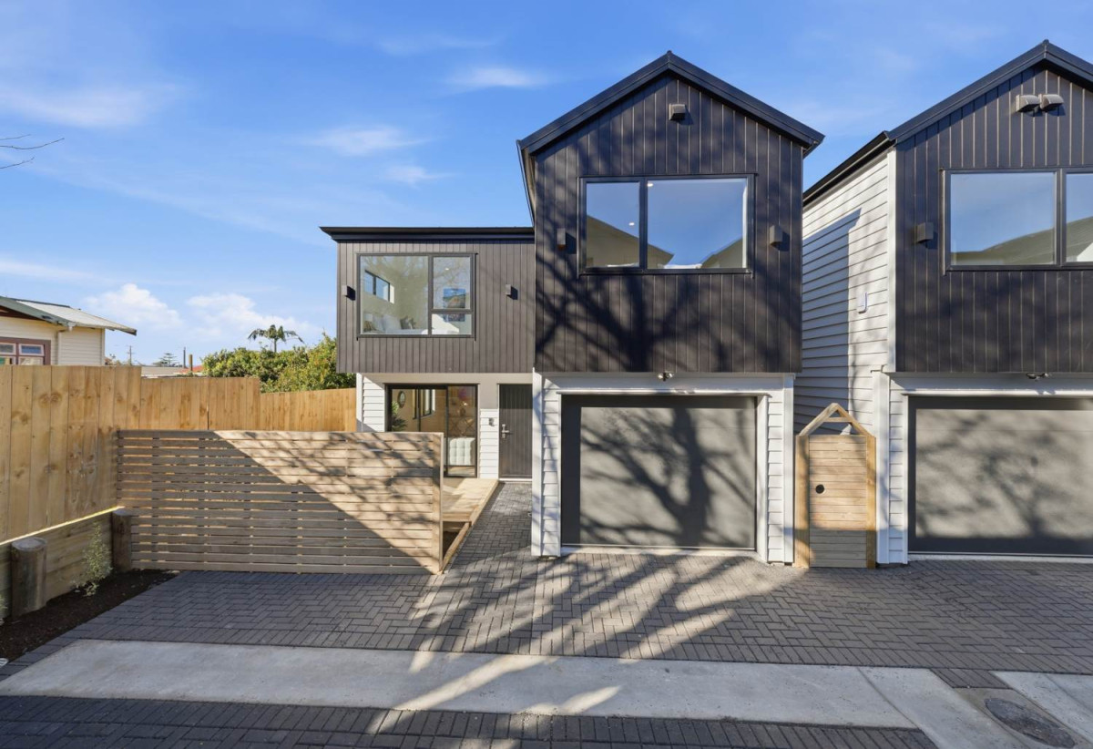 11 brand-new homes available, Brandnew standalone 4 beds 2.5 baths home with garage, 0.6 km to Manurewa Intermediate, Lot 9 /119 & 121 Weymouth Road, Manurewa, Auckland