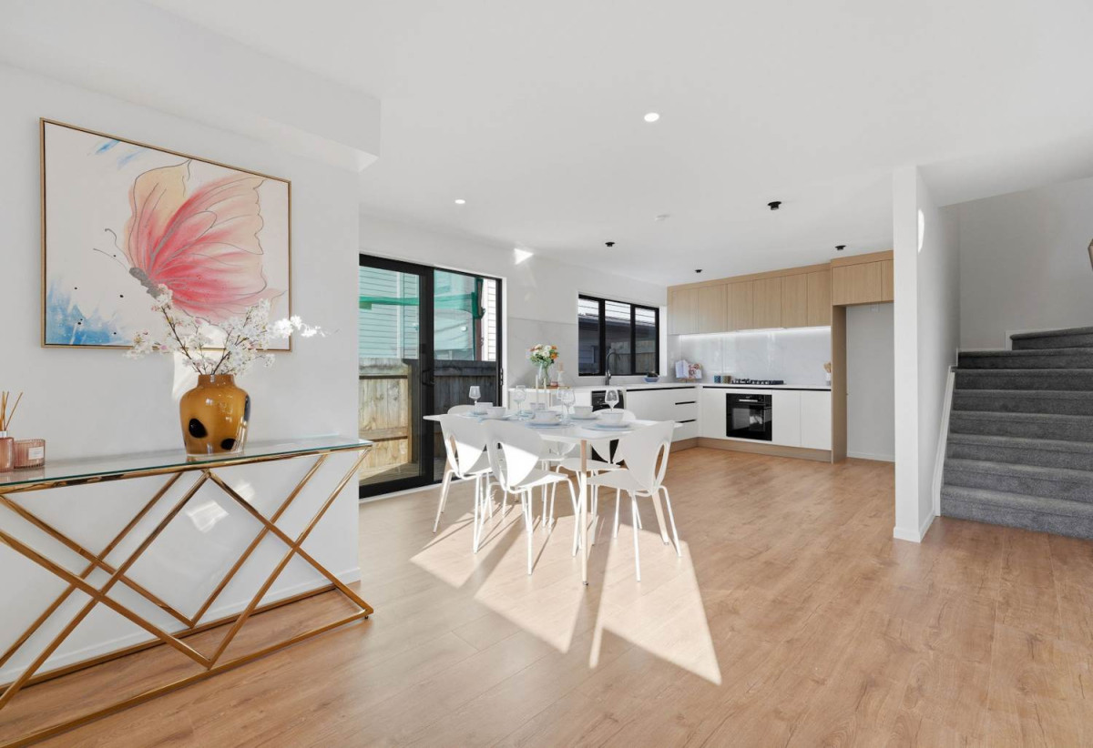11 brand-new homes available, Brandnew standalone 4 beds 2.5 baths home with garage, 0.6 km to Manurewa Intermediate, Lot 9 /119 & 121 Weymouth Road, Manurewa, Auckland