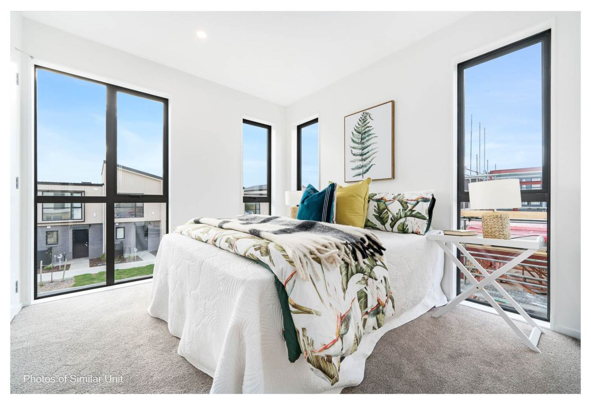 3 beds 1.5 bath home with car park, 16 Papatahi Lane, Flat Bush, Auckland