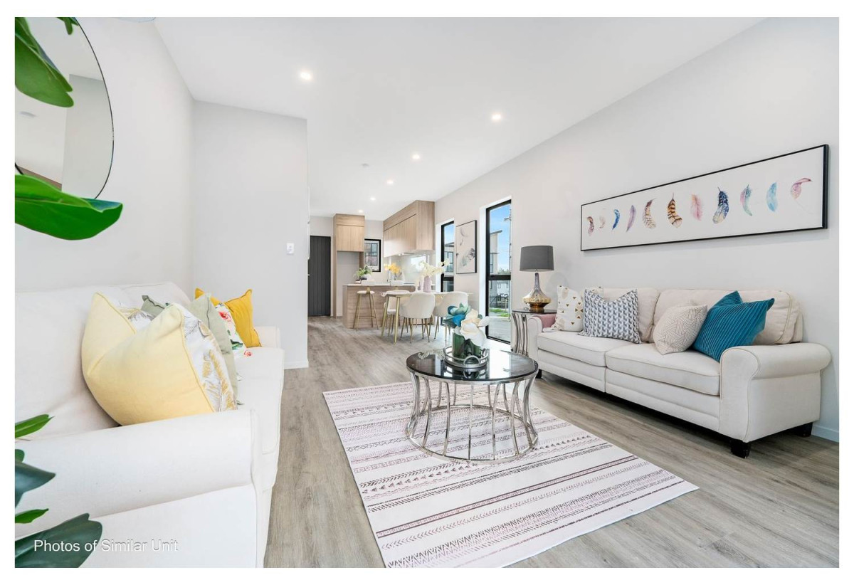 3 beds 1.5 bath home with car park, 16 Papatahi Lane, Flat Bush, Auckland
