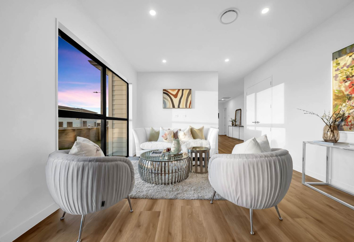 4 beds 3 baths house with double garage, 28 Korowhiti Road, Clarks Beach, Auckland