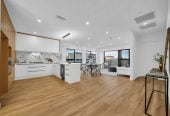 4 beds 3 baths house with double garage, 28 Korowhiti Road, Clarks Beach, Auckland