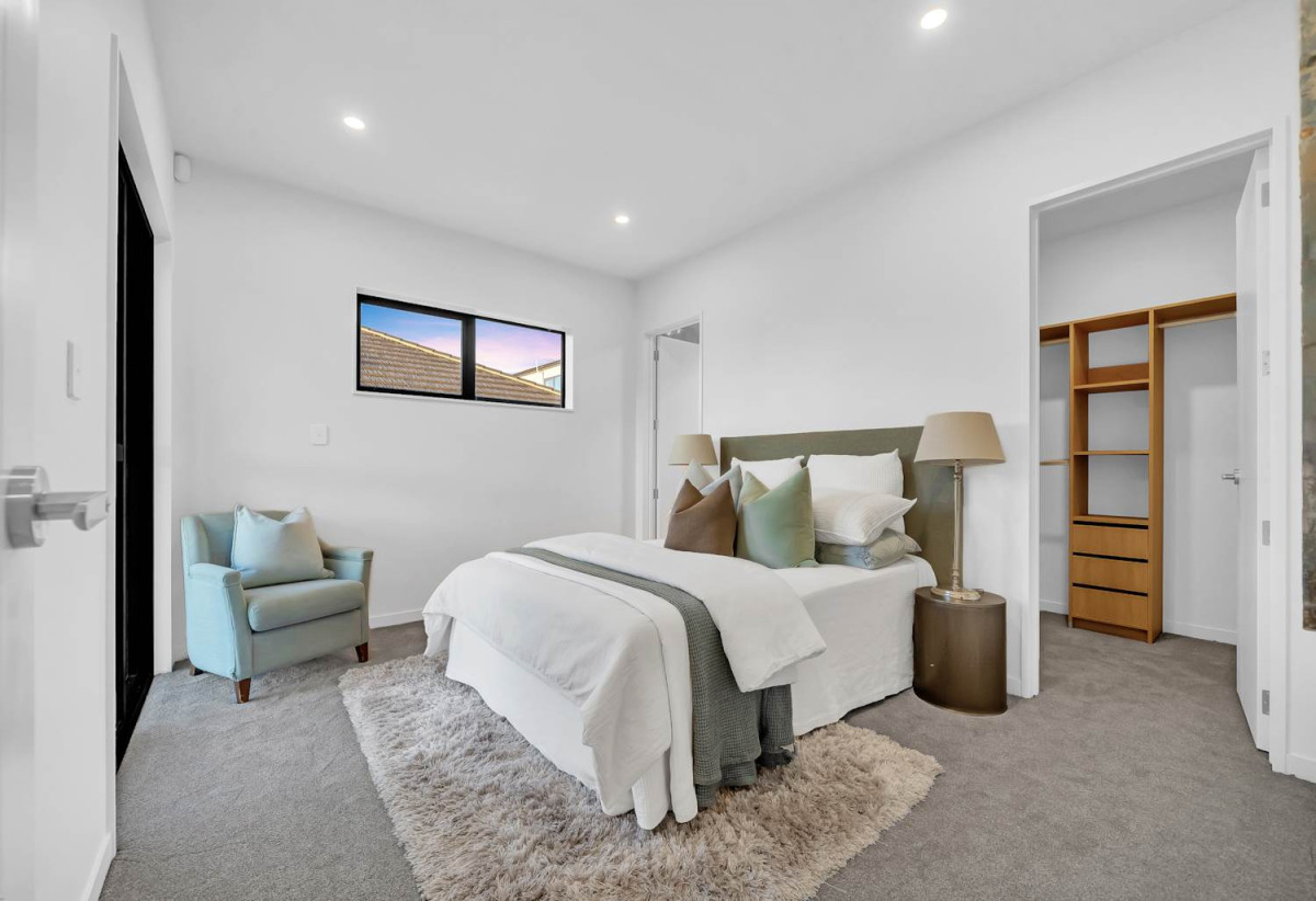 4 beds 3 baths house with double garage, 28 Korowhiti Road, Clarks Beach, Auckland