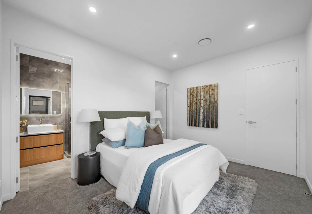 4 beds 3 baths house with double garage, 28 Korowhiti Road, Clarks Beach, Auckland