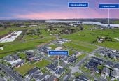4 beds 3 baths house with double garage, 28 Korowhiti Road, Clarks Beach, Auckland