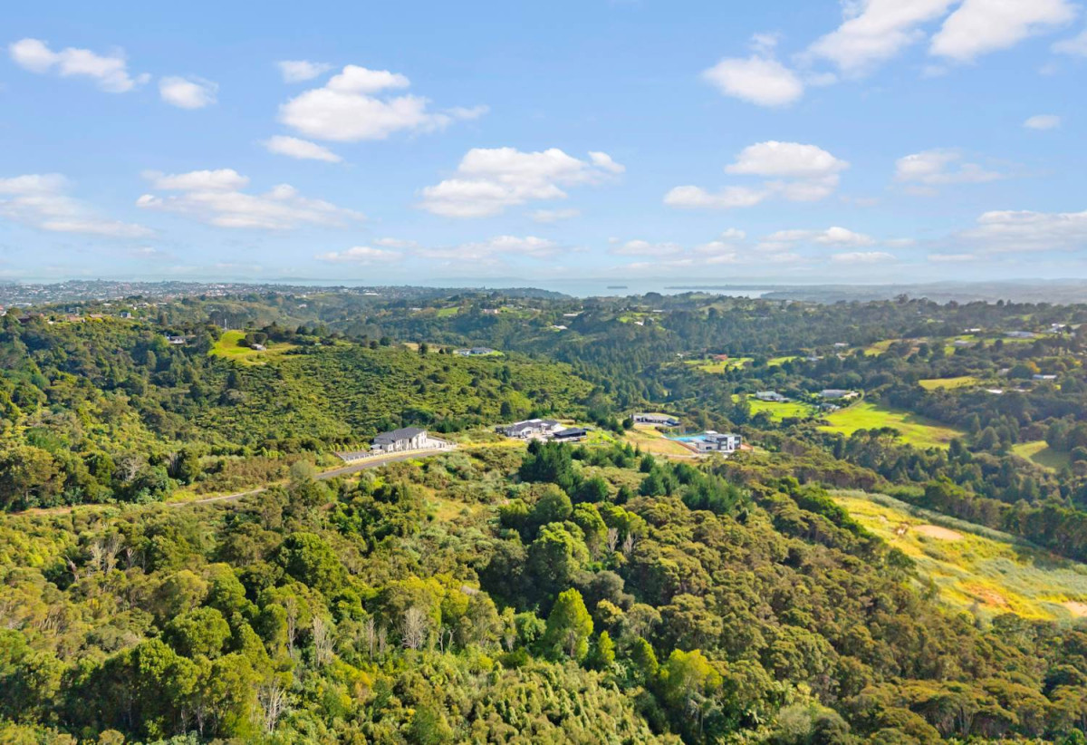 Botany Downs Secondary College zone, 17956m2 Lifestyle section, 2.1 km to Botany Downs Secondary College, 102 Griggs Road, East Tamaki, Auckland