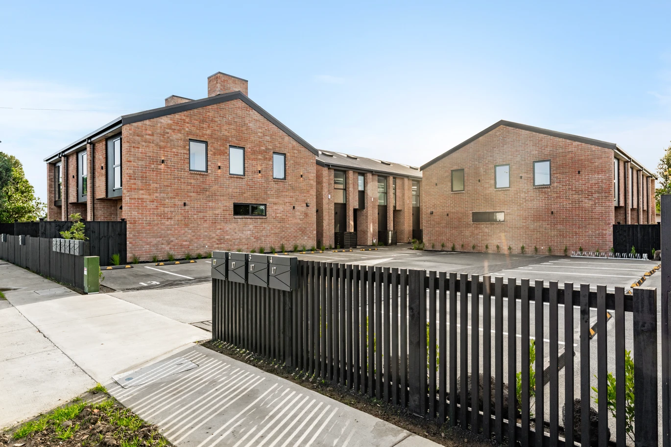 Brandnew Brick 3 beds or 4 beds 2 baths designer home with car park, titles issued, Lot 1-13/17&19 Matapouri Road Mangere Bridge, Auckland