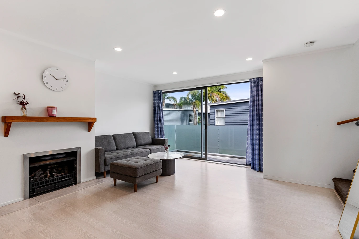 Motivated seller, Double Grammar school zone, Enquiries Over $785,000, 125m2 3 beds 1.5 baths home with double garage, zoned for Auckland Grammar and Auckland Girls Grammar school, 78/32 Edwin Street Mount Eden, Auckland