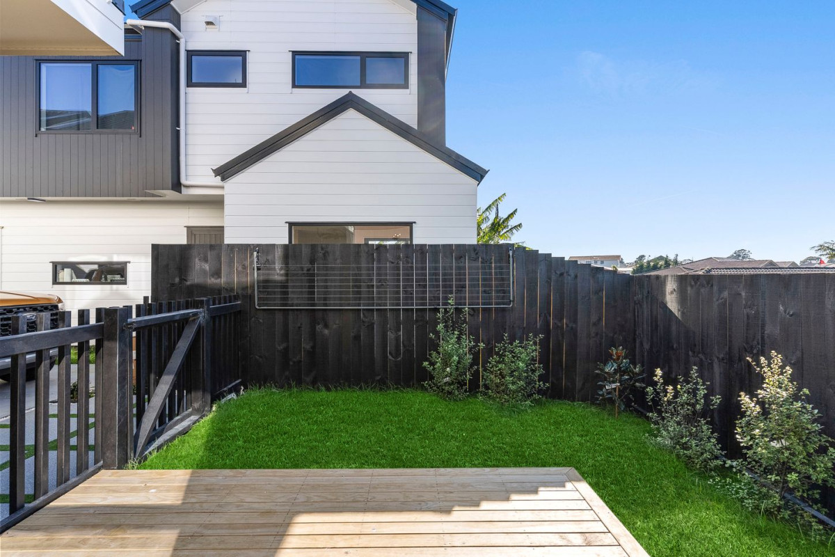 10 Year Master Builder Guarantee + 24 Months Builders Maintenance Guarantee, 133m2 Brandnew standalone 4 beds 2.5 baths home with garage, 1-4/37 Barneys Farm Road, Clendon Park, Auckland