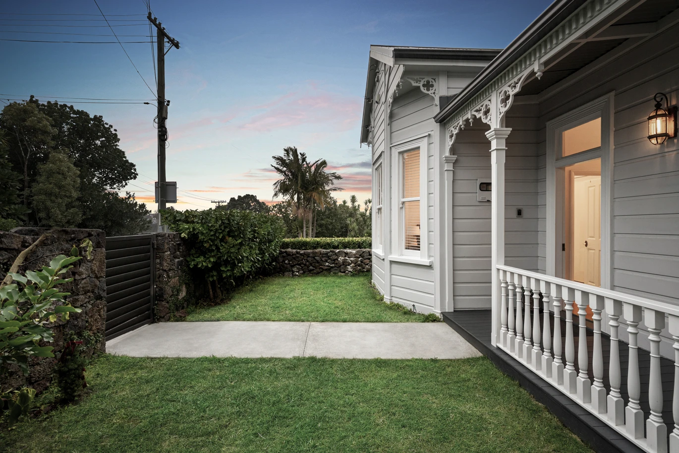 Double Grammar school zone (AGS/MAGS), 4 beds (1 ensuite) 2.5 baths house, character, comfort and convenience. 3 Leamington Road Mount Eden, Auckland