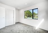 Water Views, Walk to Parks, Brandnew 3 beds 2.5 baths home with car park, 10&20/38 Fairlands Avenue, Waterview, Auckland