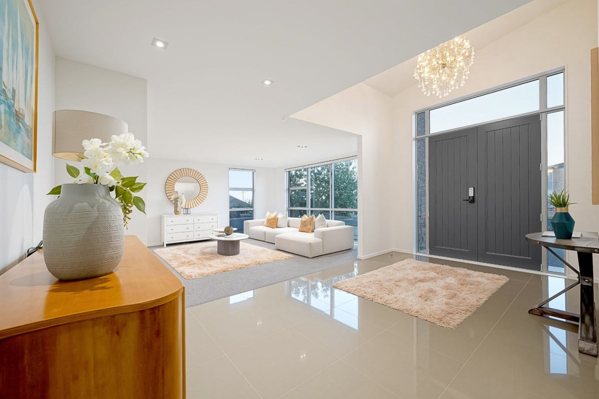 621m2 section, 2 kitchens, 334m2 5 beds ( 2 ensuites, Two additional semi-ensuite) 4 baths house with double garage, 2 ensuites ground floor, 9 Platinum Rise, Ranui, Auckland