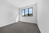 2 kitchens, 6 beds (2 ensuites) 4.5 baths house with garage and 1 bed granny, 65 Rashni Road Flat Bush, Auckland