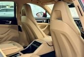 2019 Porsche Panamera V6T Facelift Sedan Automatic, 4 seats, Petrol, 3,000 cc, 104,000 km