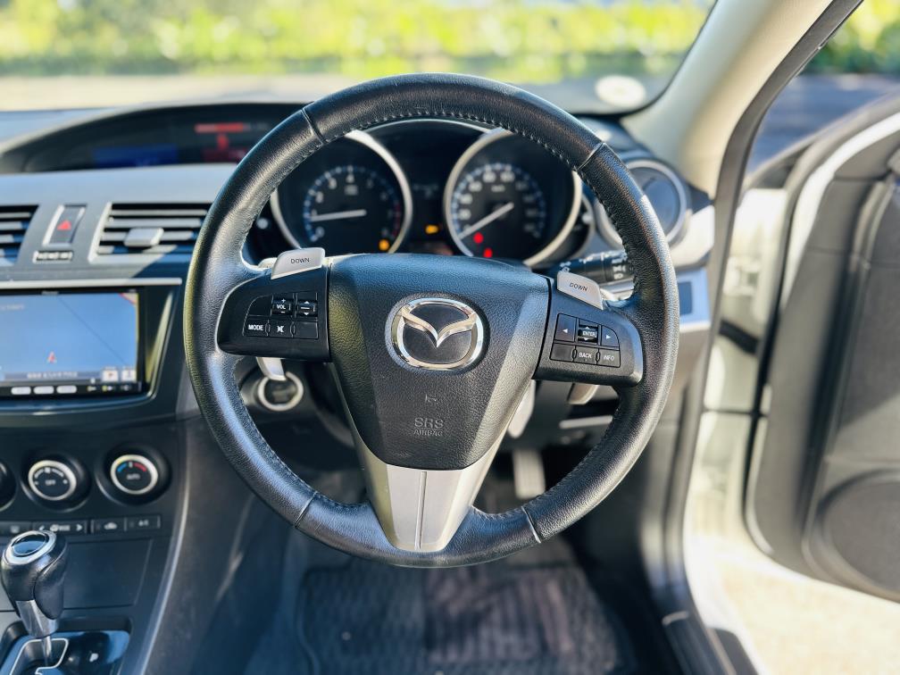 2013 Mazda Axela 20S SPORTS !! STUNNING ALLOYS !! Hatchback Tiptronic, 5 seats, New Import, Petrol, 2,000 cc, 119,216 km