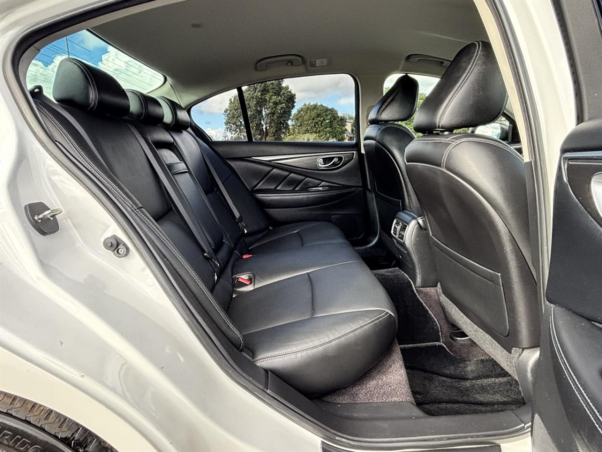2015 Nissan Skyline 350GT Hybrid, 4 Door, Sedan, Automatic, 5 Seats (Leather), 3500cc, Hybrid, 122,889km