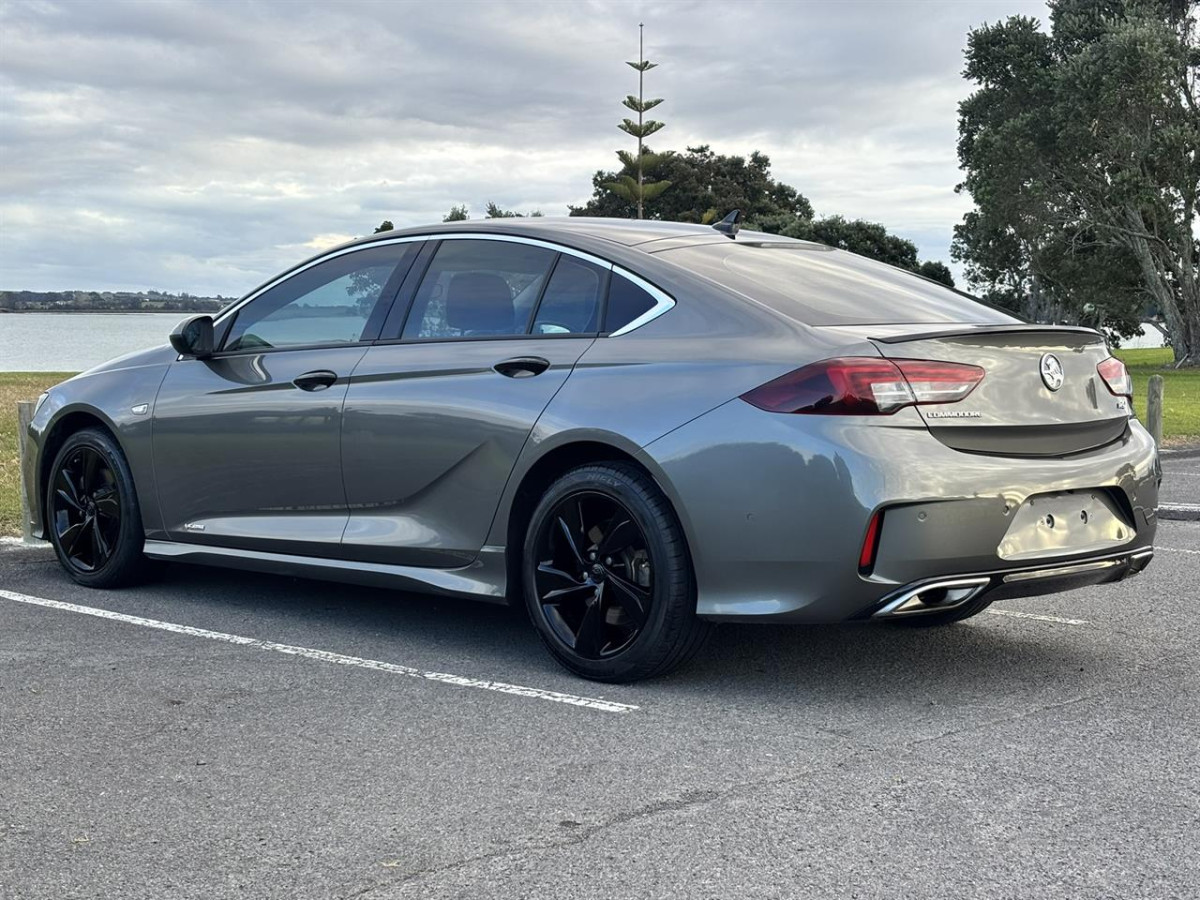 2018 Holden Commodore 3.6PT RS-V 4WD, 4 Door, Sedan, Automatic, Black, 5 Seats (Leather), 3600cc, Petrol, 180,325km