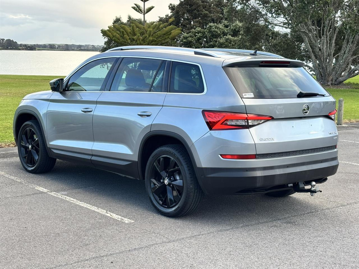 2018 Skoda Kodiaq 2.0 TSI 4WD, 5 Door, RV-SUV, Automatic, Grey, 7 Seats (Leather), 2000cc, Petrol,109,901km