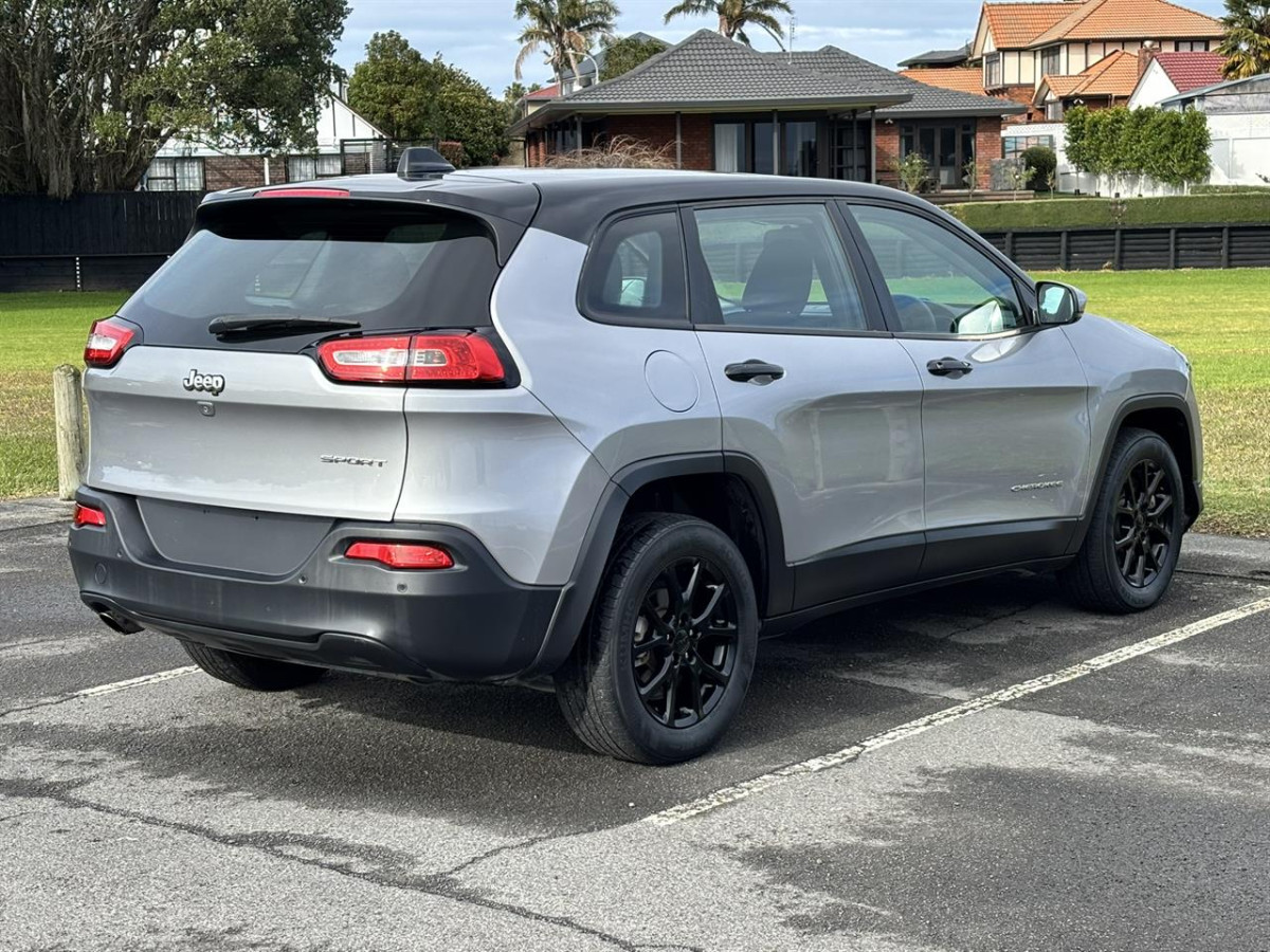 2016 Jeep Cherokee 2.4P Sport, 5 Door, RV-SUV, Automatic, 5 seats, Grey, 2400cc, Petrol, 125,504km