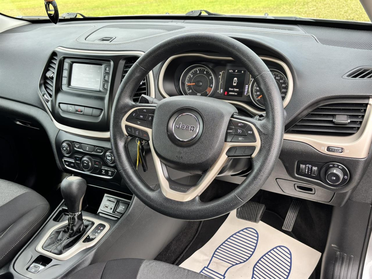 2016 Jeep Cherokee 2.4P Sport, 5 Door, RV-SUV, Automatic, 5 seats, Grey, 2400cc, Petrol, 125,504km