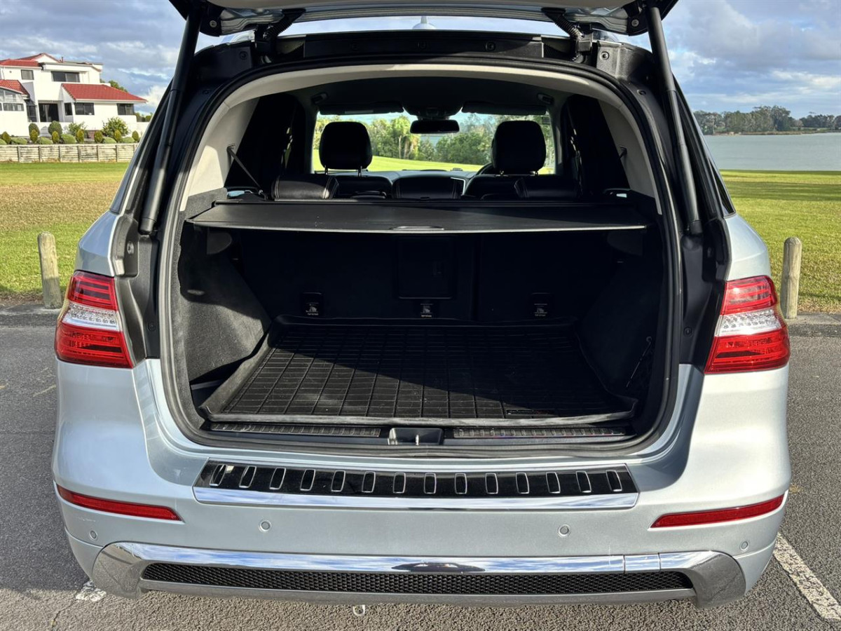 2015 Mercedes-Benz ML250 2.1D Bluetec 4Matic, 5 Door, RV-SUV, Automatic, Silver, 5 seats, 2100cc, Diesel, 144,945km