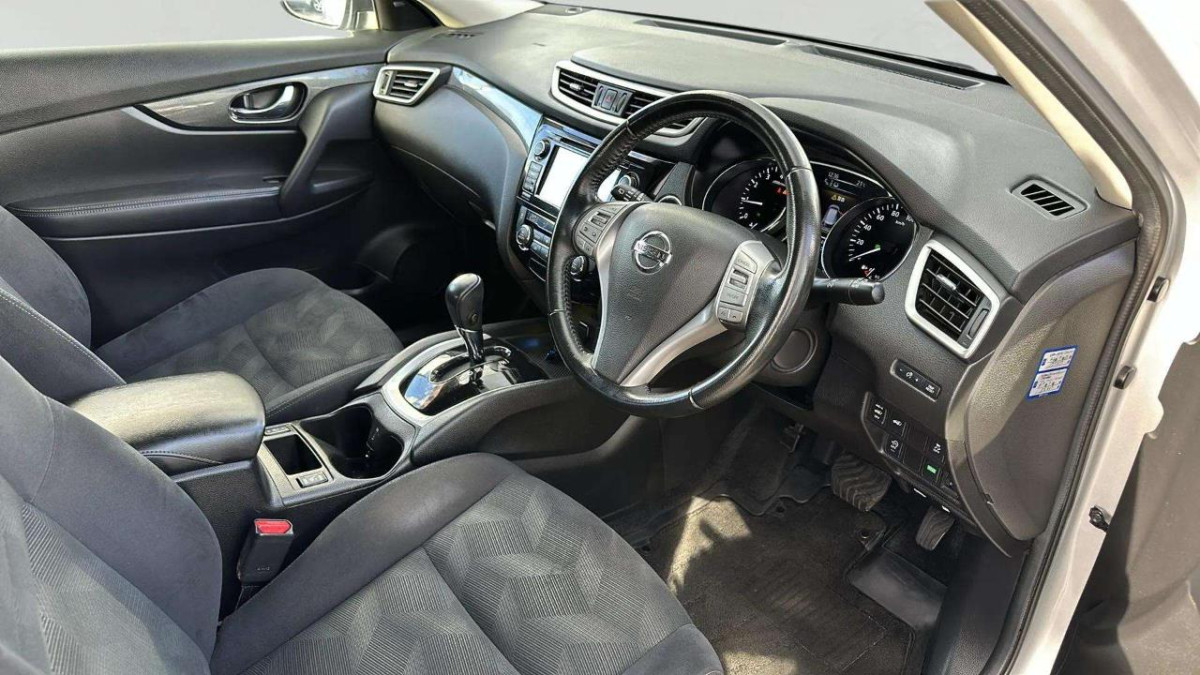 2014 Nissan X-Trail 20X Facelift, 5 Door, RV-SUV, Automatic, 5 seats, Silver, 2000cc, Petrol, 82,540km