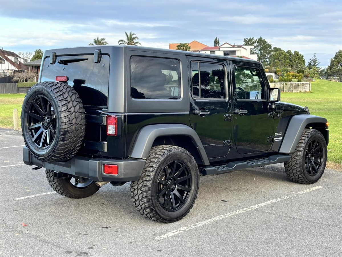 2014 Jeep Wrangler Sport Unlimited, 5 Door, RV-SUV, Automatic, 4WD, Black, 5 seats, 3600cc, Petrol, 146,896km