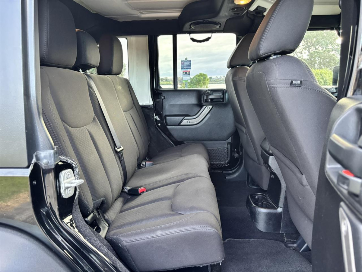 2014 Jeep Wrangler Sport Unlimited, 5 Door, RV-SUV, Automatic, 4WD, Black, 5 seats, 3600cc, Petrol, 146,896km