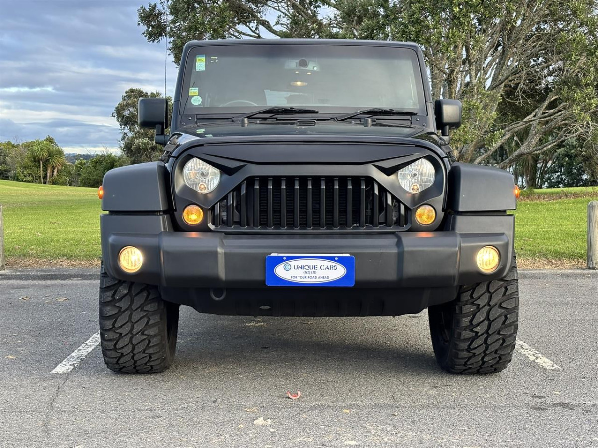 2014 Jeep Wrangler Sport Unlimited, 5 Door, RV-SUV, Automatic, 4WD, Black, 5 seats, 3600cc, Petrol, 146,896km