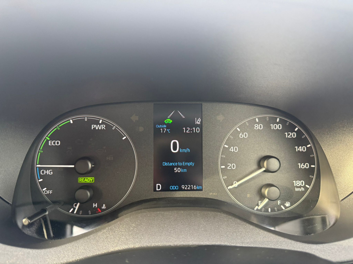 2021 Toyota Yaris Hybrid **Push-Start, TSS, CARPLAY, Bluetooth, Reverse Camera, Radar Cruise** Engine 1500, 92000 km