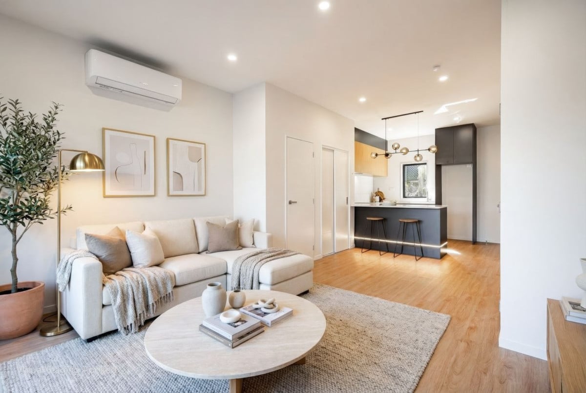 Water Views, Walk to Parks, Brandnew 3 beds 2.5 baths home with car park, 10&20/38 Fairlands Avenue, Waterview, Auckland
