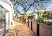 Standalone 3 beds 1 bath house with car parks and a fantastic separate studio, Zoned for Green Bay Primary School and Green Bay High School. 1/23 Stottholm Road Titirangi, Auckland