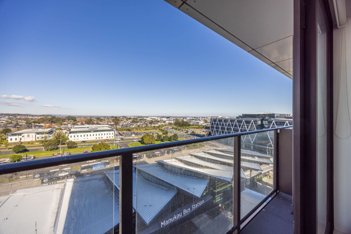 46m2 Freehold 2 beds 1 bath apartment, move-in ready, Directly opposite Manukau Train Station, Just a short walk to Westfield Manukau, 813/17 Putney Way, Manukau, Auckland