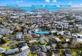 731m2 section, 3 beds 1 bath house with double garage, 5 Edgewood Way, Henderson, Auckland
