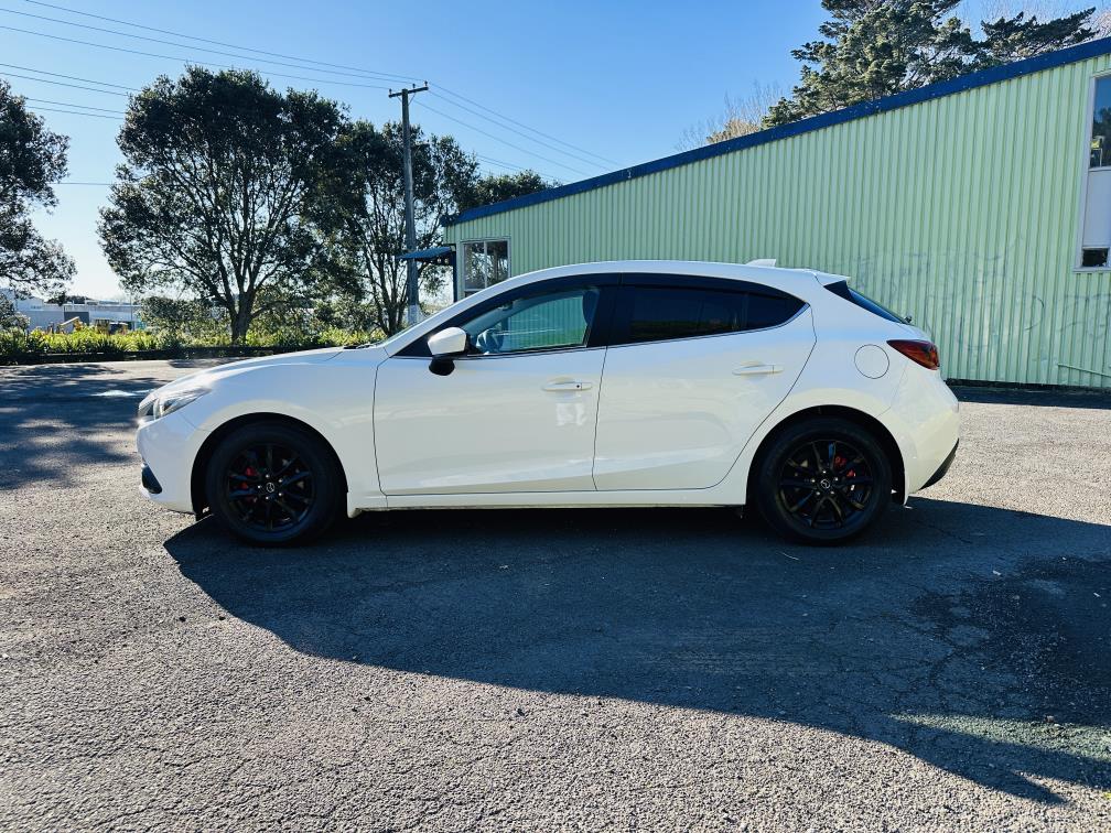 2014 Mazda Axela SPORTS !! HIGH SPEC !! Hatchback Tiptronic, 5 seats, New Import, Petrol, 1,500 cc, 31,843 km