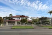 Grand Family Living on 806m² in Dannemora, 280m2 6 beds 3 baths house with double garage, Botany Downs Secondary College zone, 15 Kilkenny Drive East Tamaki Heights, Auckland