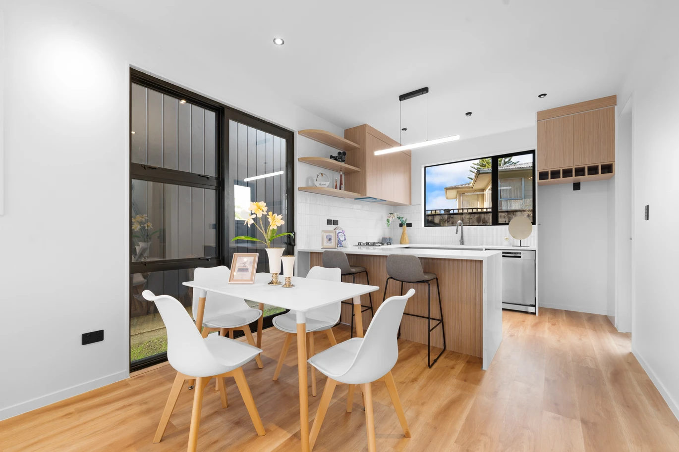 Elegant Family Living in the Quiet Prime Location, Brandnew 3 beds 2 baths home with garage, Lot 1/3 Ewbank Place Manurewa, Auckland