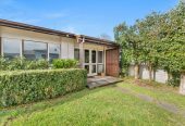 Owner downsizing, 2 beds 1 bath home with garage, 2/25 Kitchener Road, Sandringham, Auckland