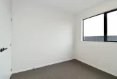 For rent, No pets, no smokers, 5 beds 3 baths house with double garage, including a self-contained 1-bedroom unit with independent access, Available from16th July, 108 Kahui Parade, Drury, Auckland