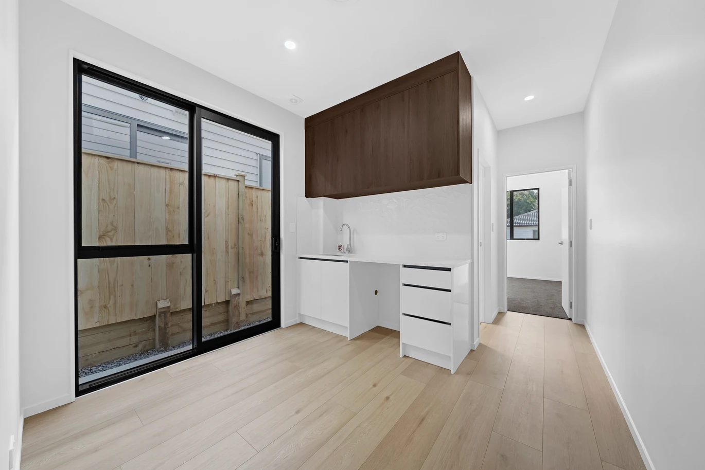 2 kitchens, 6 beds (2 ensuites) 4.5 baths house with garage and 1 bed granny, 65 Rashni Road Flat Bush, Auckland