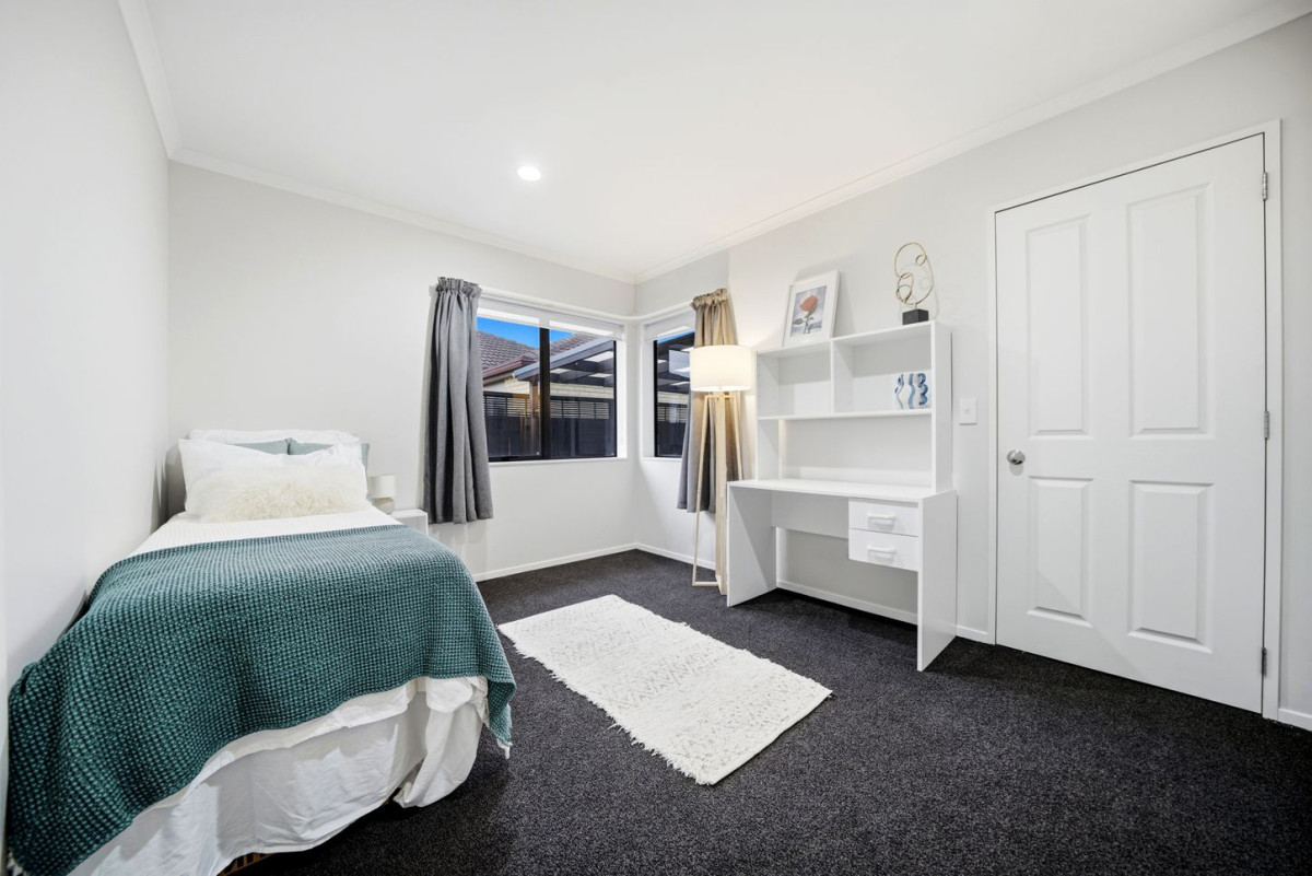 600m2 section, 228m2 Standalone 4 beds 2 baths house with double garage, 22 Tirohunga Drive, Henderson, Auckland