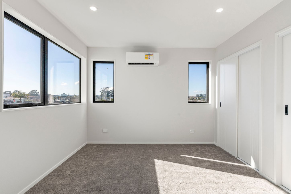 10 Year Master Builder Guarantee + 24 Months Builders Maintenance Guarantee, 133m2 Brandnew standalone 4 beds 2.5 baths home with garage, 1-4/37 Barneys Farm Road, Clendon Park, Auckland