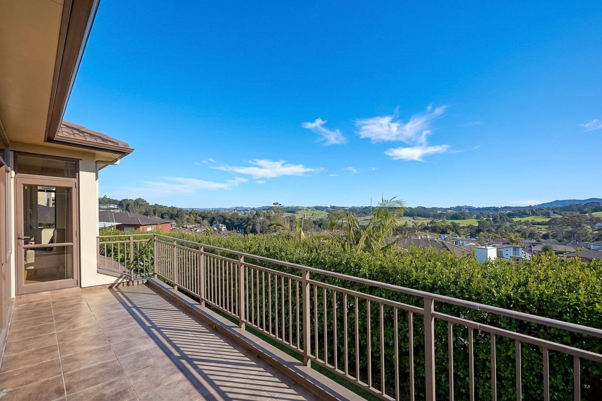 607m2 section, with uninterrupted views of the Waitakere Ranges, 256m2 4 beds 2.5 baths house with double garage, 14 Waltham Street, Henderson, Auckland