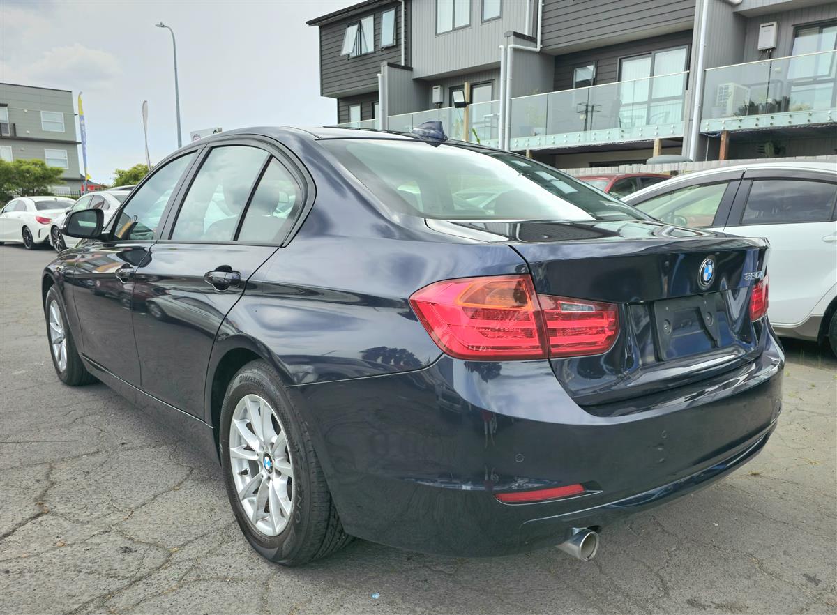 2014 BMW 320i Sedan Automatic, 5 seats, Blue, Petrol, 1,997 cc, 87,141 km