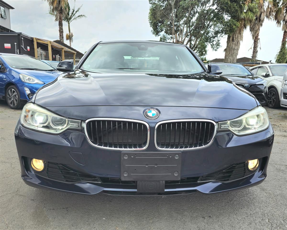 2014 BMW 320i Sedan Automatic, 5 seats, Blue, Petrol, 1,997 cc, 87,141 km