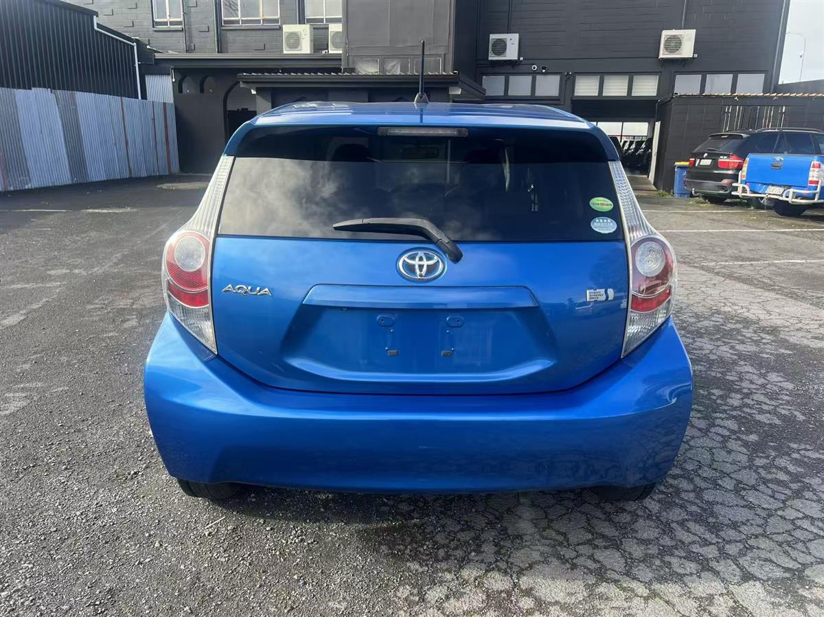 2012 Toyota Aqua G Hatchback Automatic, 5 seats, Hybrid, 1,496 cc, 128,356 km