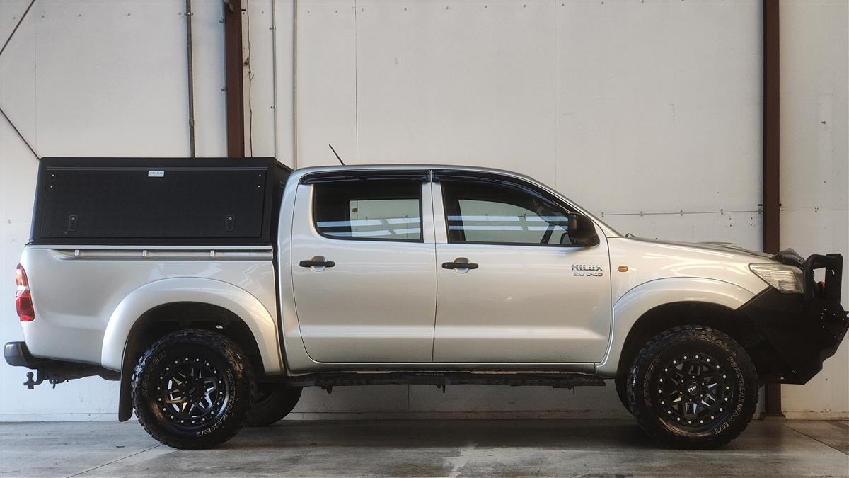 2012 Toyota Hilux 4WD 3.0TD DC/NZ NEW/LOTS OF EXTRAS Ute Automatic, 5 seats, Silver, Diesel, 116,613 km