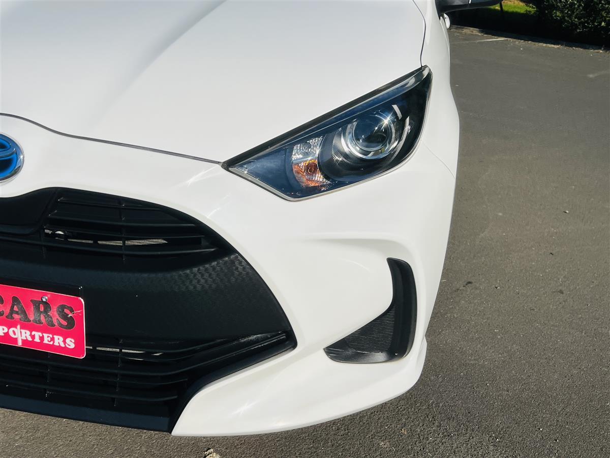 2021 Toyota Yaris HYBRID CRUISE CONTROL SMART KEY Hatchback Automatic, 5 seats, Hybrid, Petrol, 1,500 cc, 32,708 km
