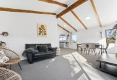 Standalone 3 beds 1 bath house with car parks and a fantastic separate studio, Zoned for Green Bay Primary School and Green Bay High School. 1/23 Stottholm Road Titirangi, Auckland
