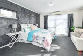For rent, 3 beds 1 bath house with carport, Available from 16th August, 431A Great South Road, Opaheke, Auckland